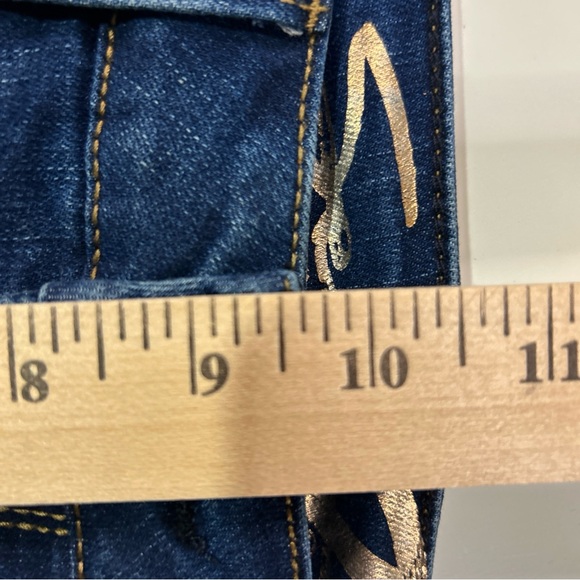 Seven7 Jeans Shorts Women’s 8 Blue Denim Cotton Outdoor Stretch Bermuda Roll Up - Picture 11 of 12